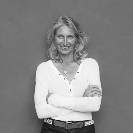 Nathalie Weidenfeld logo