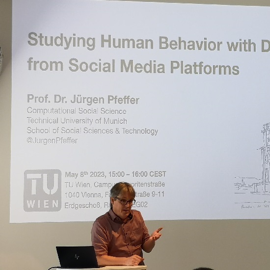 Jürgen Pfeffer logo